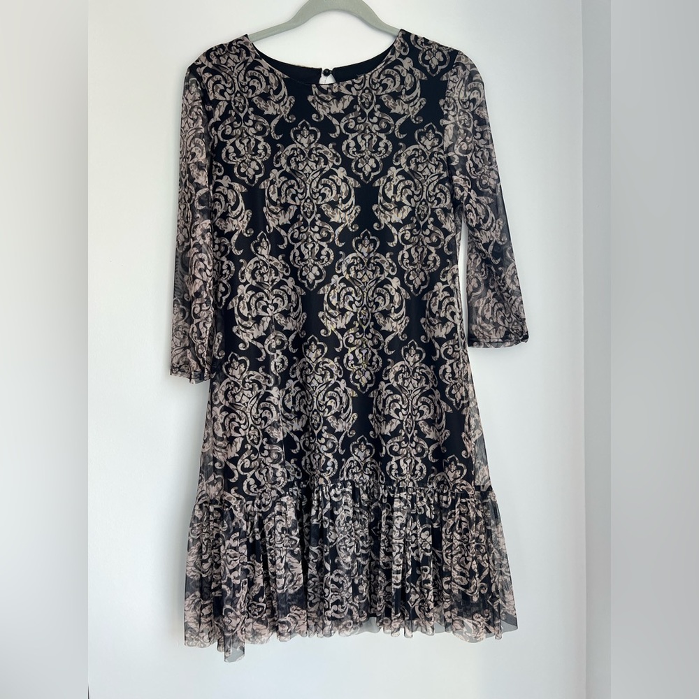 Summer dress, Size (XS) but fits also S and  M size, very lightly worn